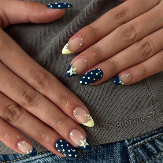 Vanilla Bow press-on nails