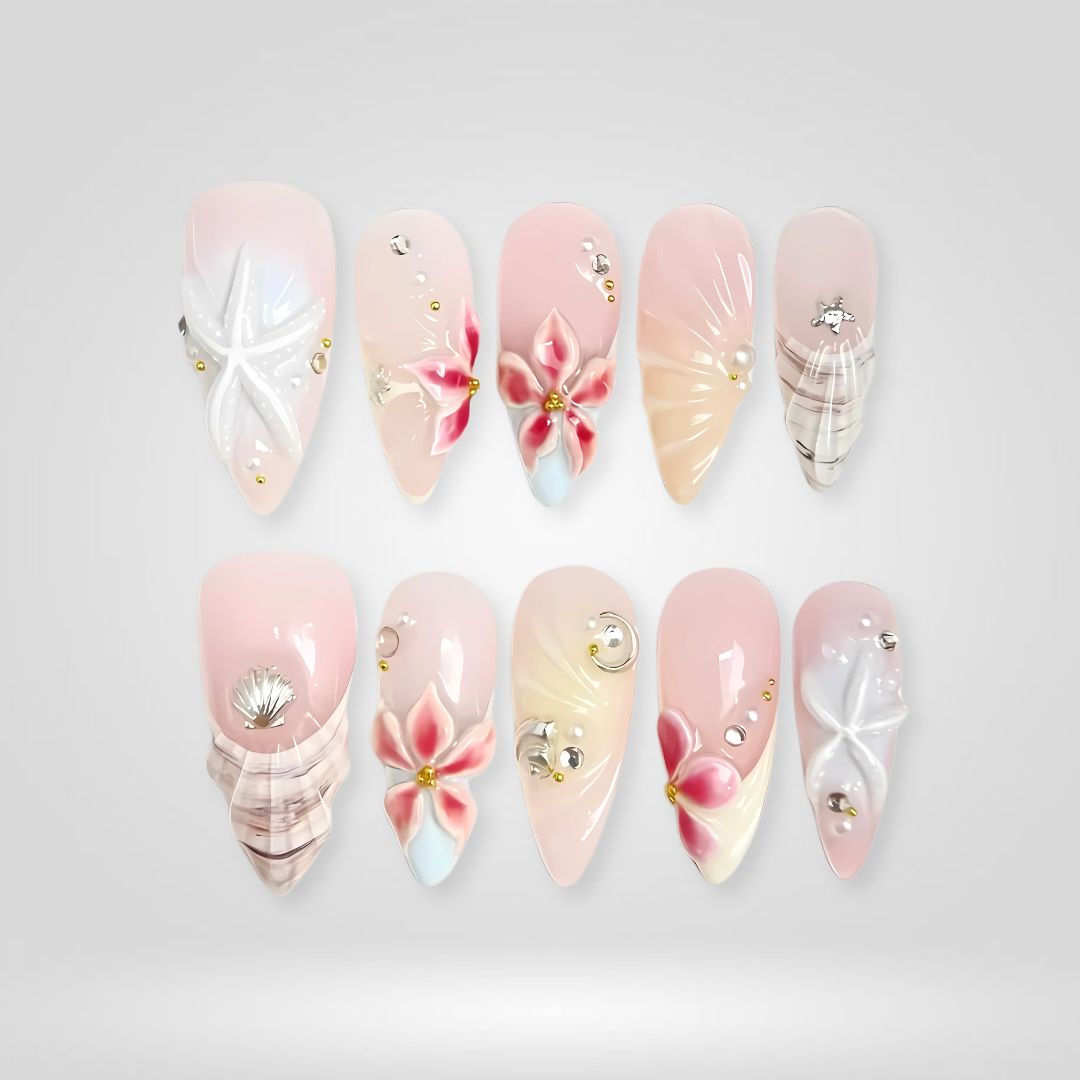 Seaside Muse press-on nails
