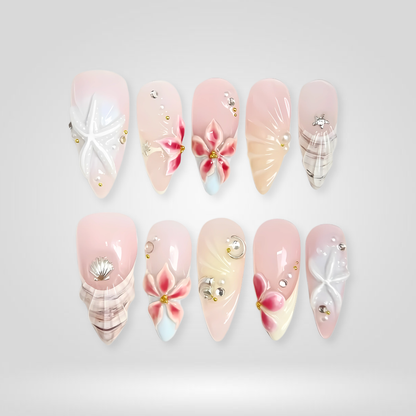 Seaside Muse press-on nails