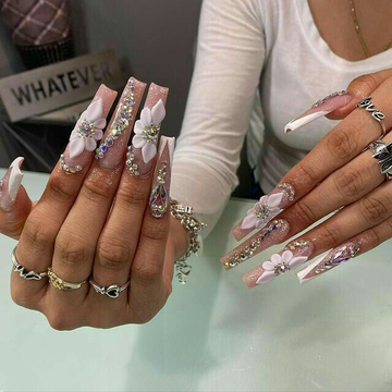 Bloom Luxe 3D floral press-on nails in soft pink and white