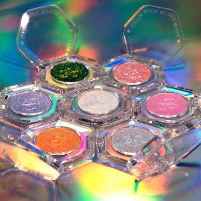 Multichrome eyeshadow